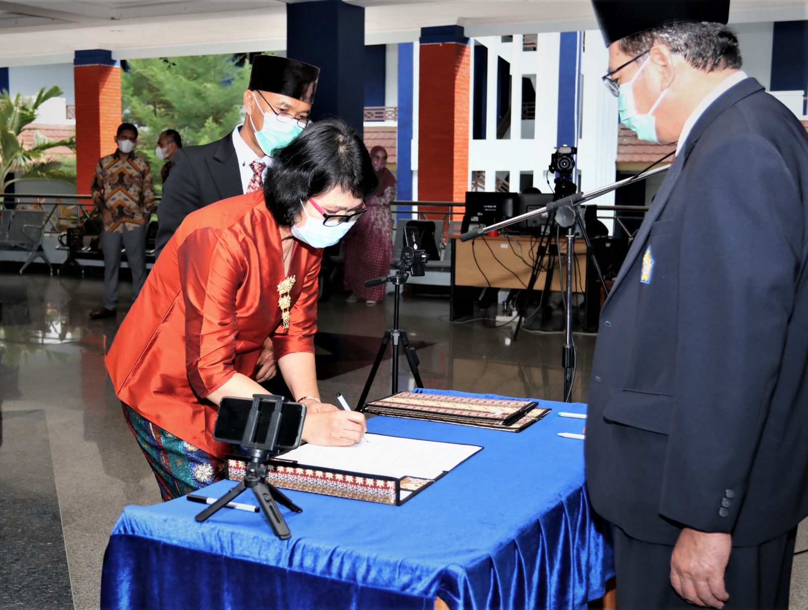 Penyederhanaan Birokrasi, Rektor Lantik Pejabat Struktural Ke Jabatan ...